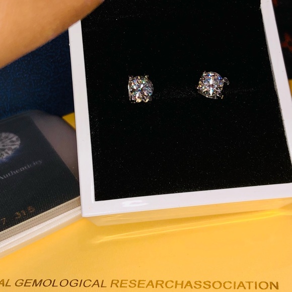 GRA CERTIFIED BRILLIANT CUT 2ct DIAMOND EARRINGS - Picture 5 of 11